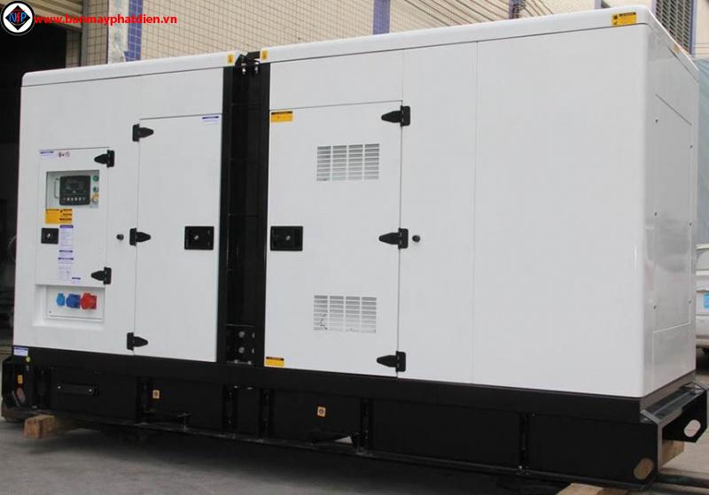 Máy phát điện perkins 200kva. Hotline: 0909.153.183