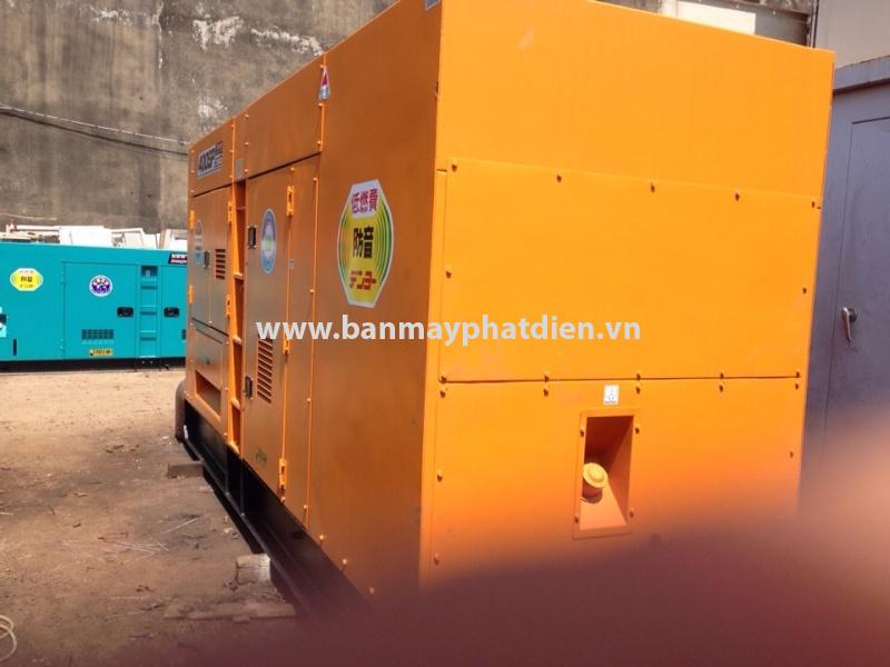 Máy phát điện komatsu 750kva. Liên hệ: 0988.144.847