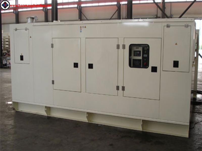 Máy phát điện yanmar 1000kva. Liên hệ: 0988.144.847