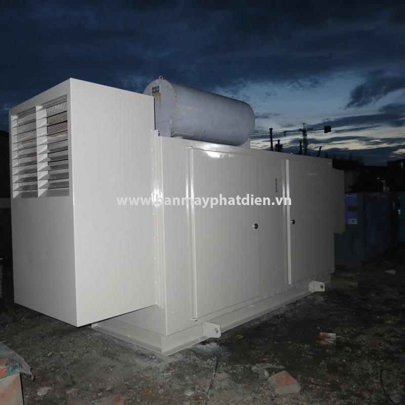 Máy phát điện isuzu 300kva. Liên hệ: 0988.144.847