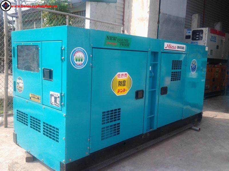 Máy phát điện hino 100kva. Liên hệ: 0988.144.847