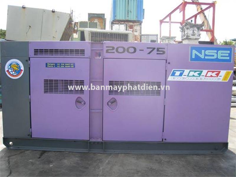 Máy phát điện hino 200kva. Liên hệ: 0988.144.847