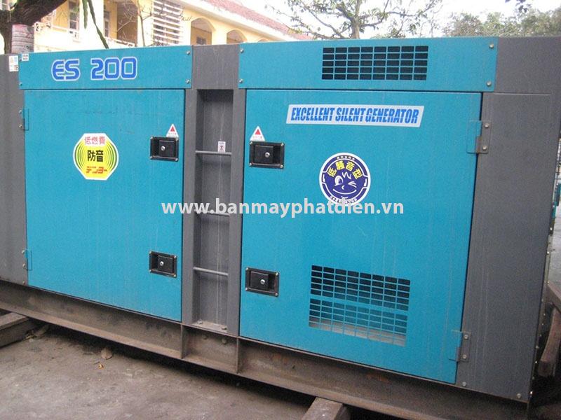 Máy phát điện hino 300kva. Liên hệ: 0988.144.847