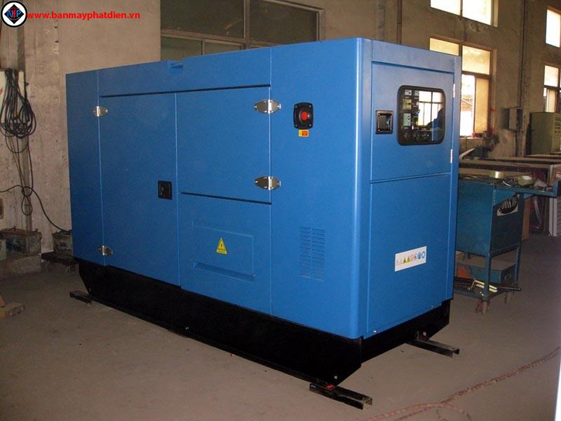 Máy phát điện cummins 100kva. Liên hệ: 0988.144.847