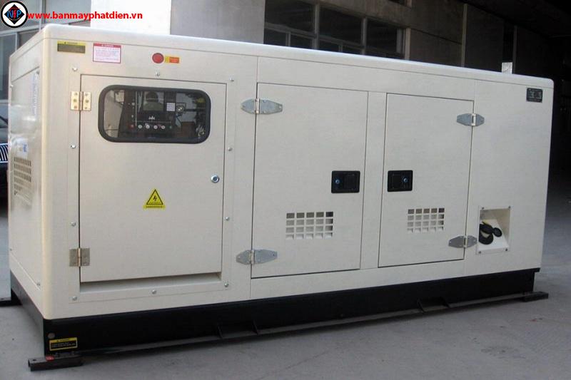 Máy phát điện cummins 165kva. Hotline: 0909.153.183